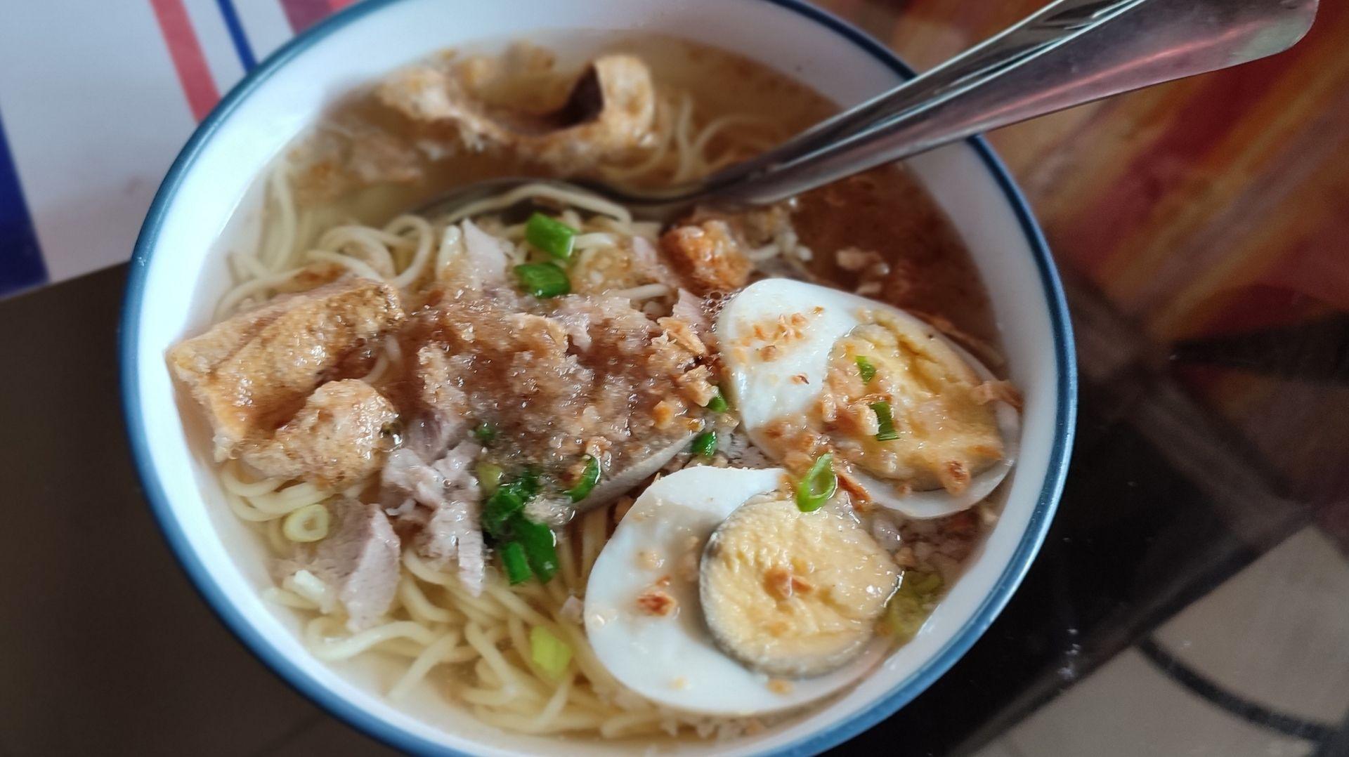 La Paz Batchoy, Iloilo’s signature noodle soup made with pork, liver, chicharon, and fresh noodles